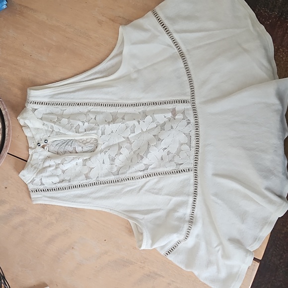 Top - Picture 2 of 2